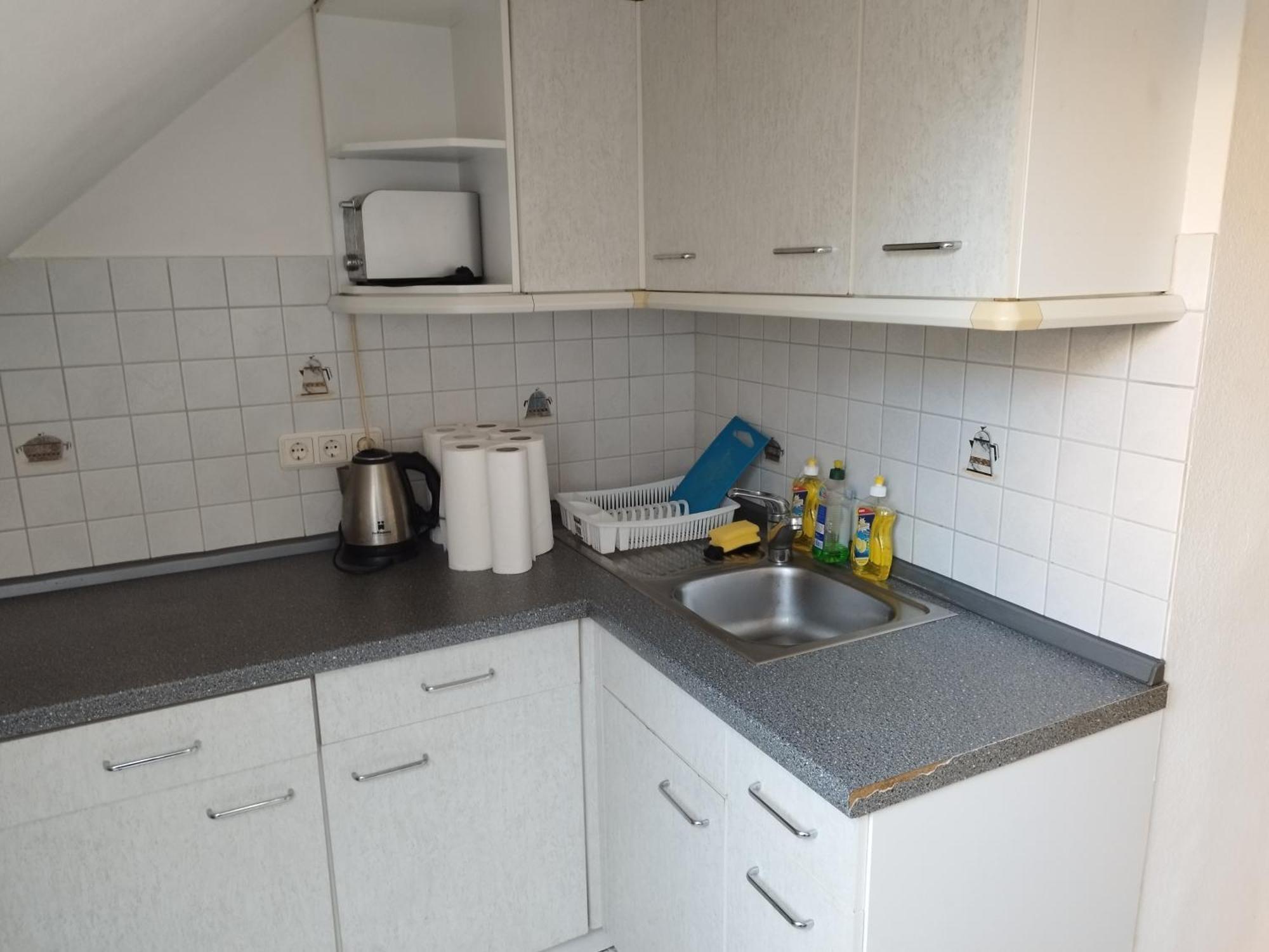 Flex Aparts - Grosse, Moeblierte Wohnung In Zwickau Mit 2 Zimmern Exteriör bild